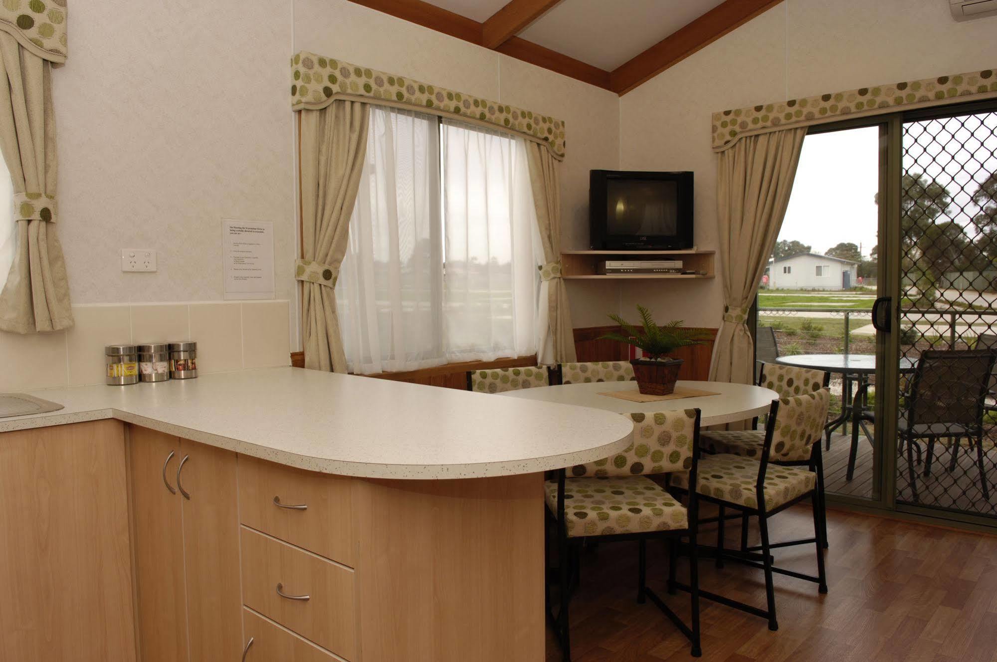 Sandhurst Motel Carrum Downs Exteriér fotografie